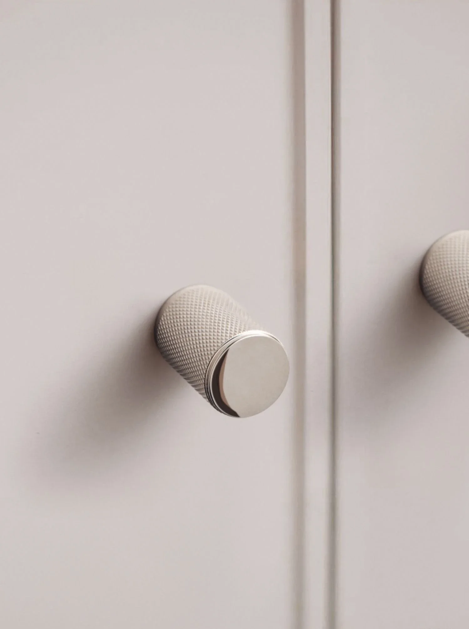 

Рифленая Серебряная дверная ручка, ручка шкафа, кухонная ручка, ручка для выдвижного шкафа, ящика, ручки для дома, защита от скольжения