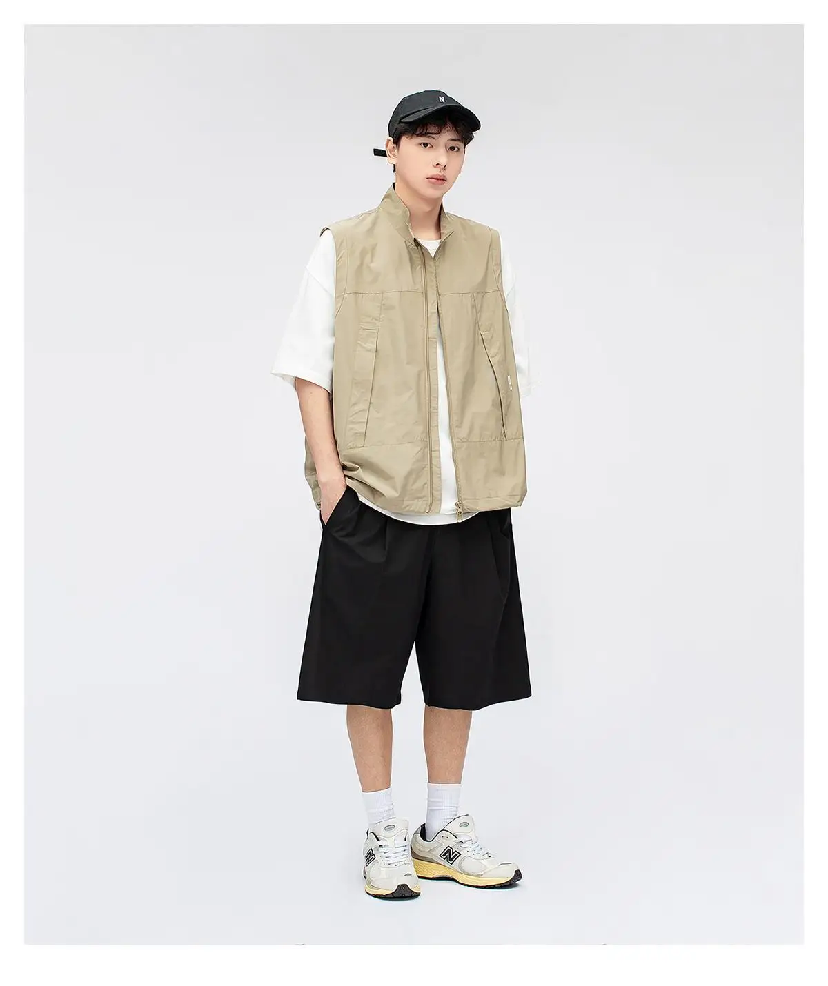 2023 Summer Fashion Men Solid  Cool Boy Casual Loose Safari Style Tess Zipper Vest Jacket Pocket Sleeveless Mountaineering Vest