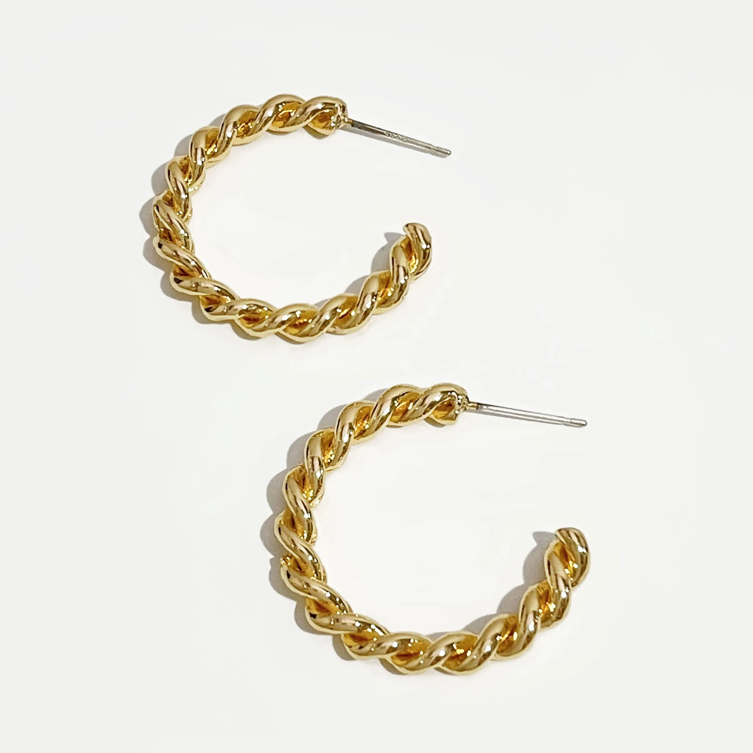 

Peri'sBox 29mm Middle Open Twisted Hoop Earrings Thick C Shape Earrings Hoops Minimalist Simple Earrings For Women Everyday