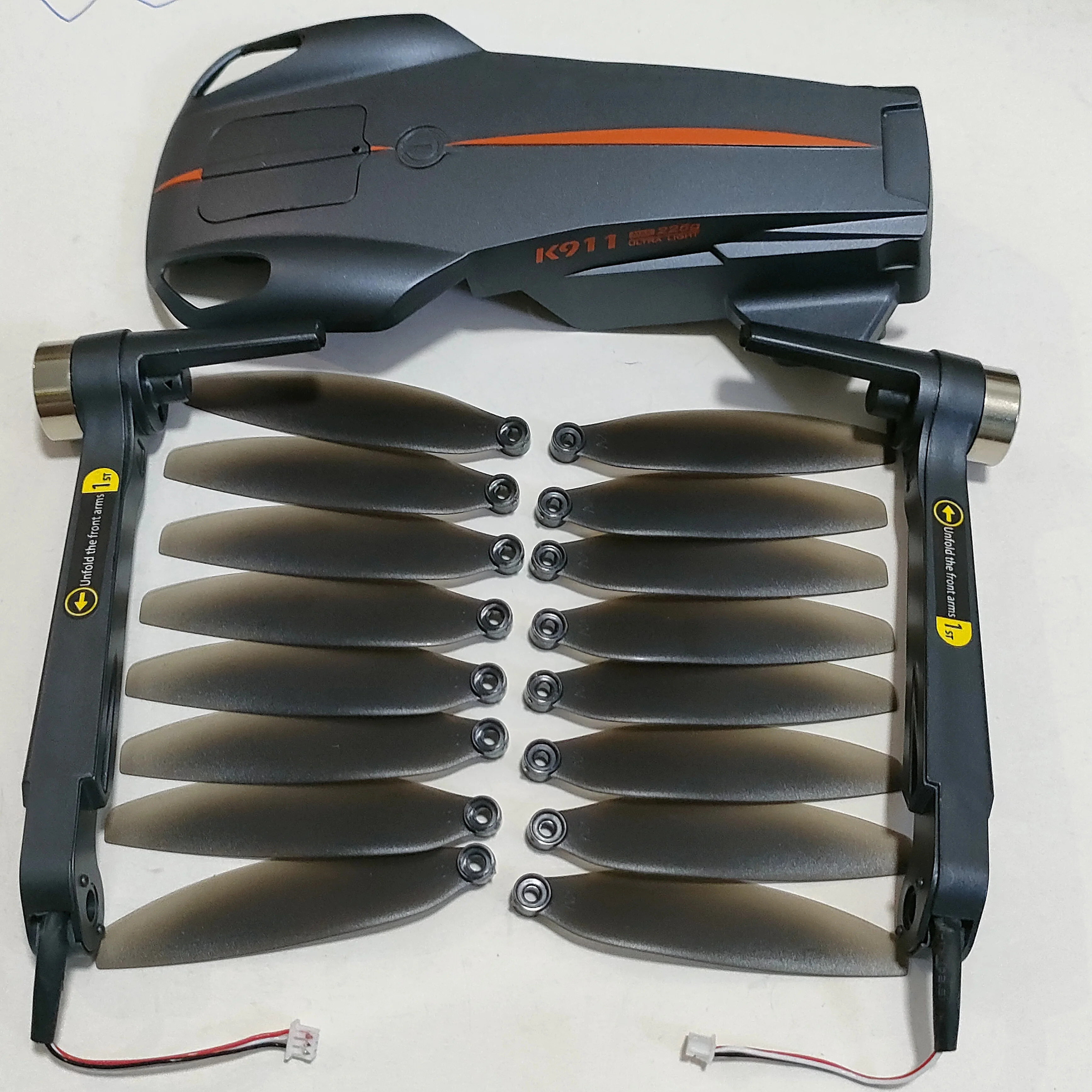 

Аксессуары для дрона K911 Max полный комплект запасные части для радиоуправляемого квадрокоптера K911 верхняя крышка бесщеточный двигатель руч...