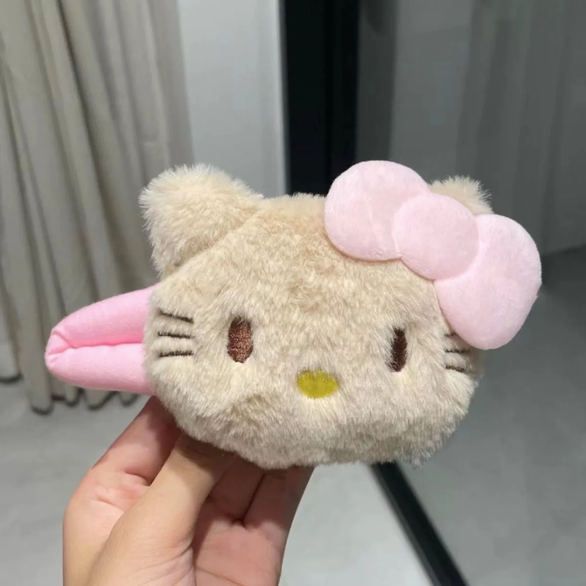

Casual Hello Kittys Winter Plush Black Skin Hairclip Versatile Cartoon Hairpin Bangs Clip Soft Cute Children'S Hair Accessories