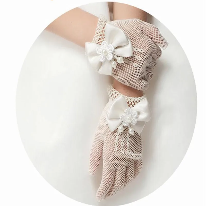 

Изысканные кружевные ажурные перчатки из искусственного жемчуга, цветок для причастия, для девочек, детей, аксессуары для свадебной церемонии, белые