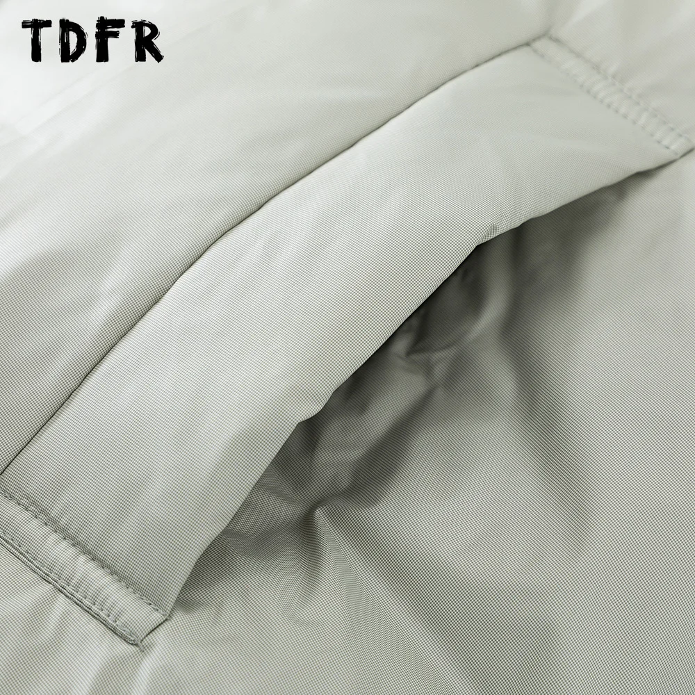 Рисунок 5 - Мужской пуховик с принтом букв