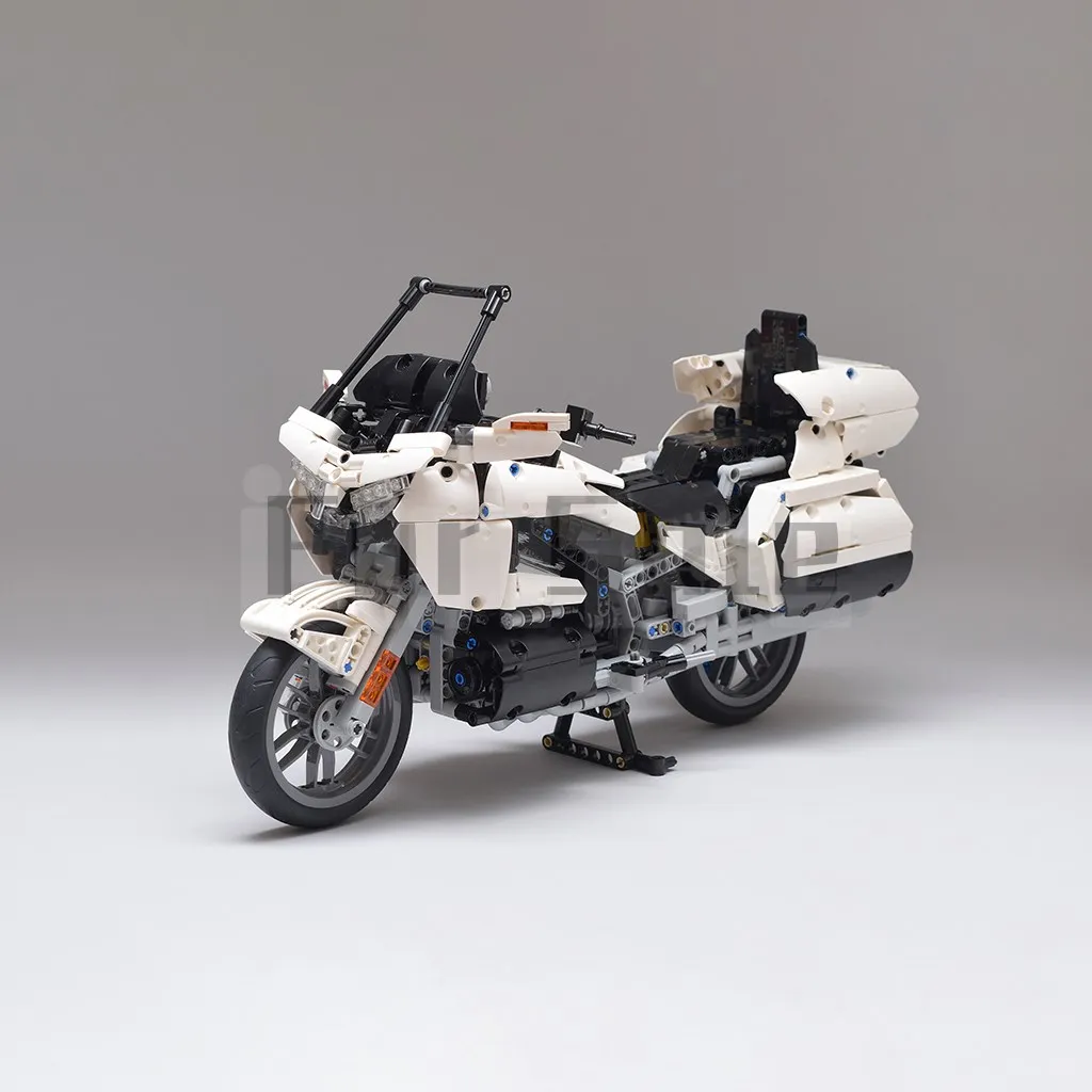 

MOC-29381 2018 Gold Wing GL1800 (17) by Artemy Zotov Building Block Model Spliced Motorcycle Toy Puzzle Kids Gift