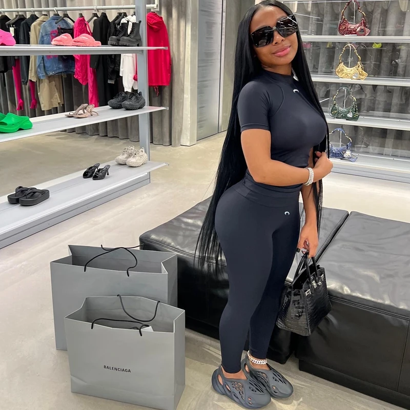 Женский укороченный топ с коротким рукавом и принтом Луны