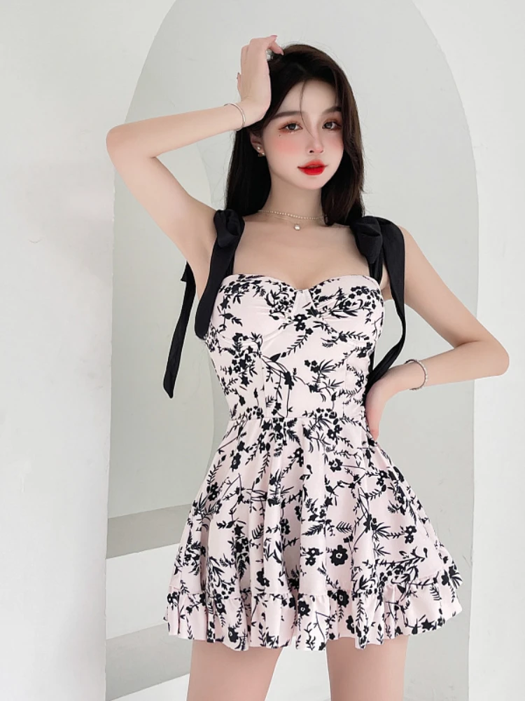 

Новинка 2022, женский слитный купальник, корейский слитный купальник с принтом листьев, сексуальный купальник на бретельках, горячая распрод...