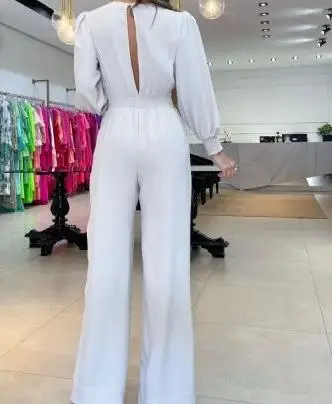 Рисунок 5 - Женский однотонный комбинезон с