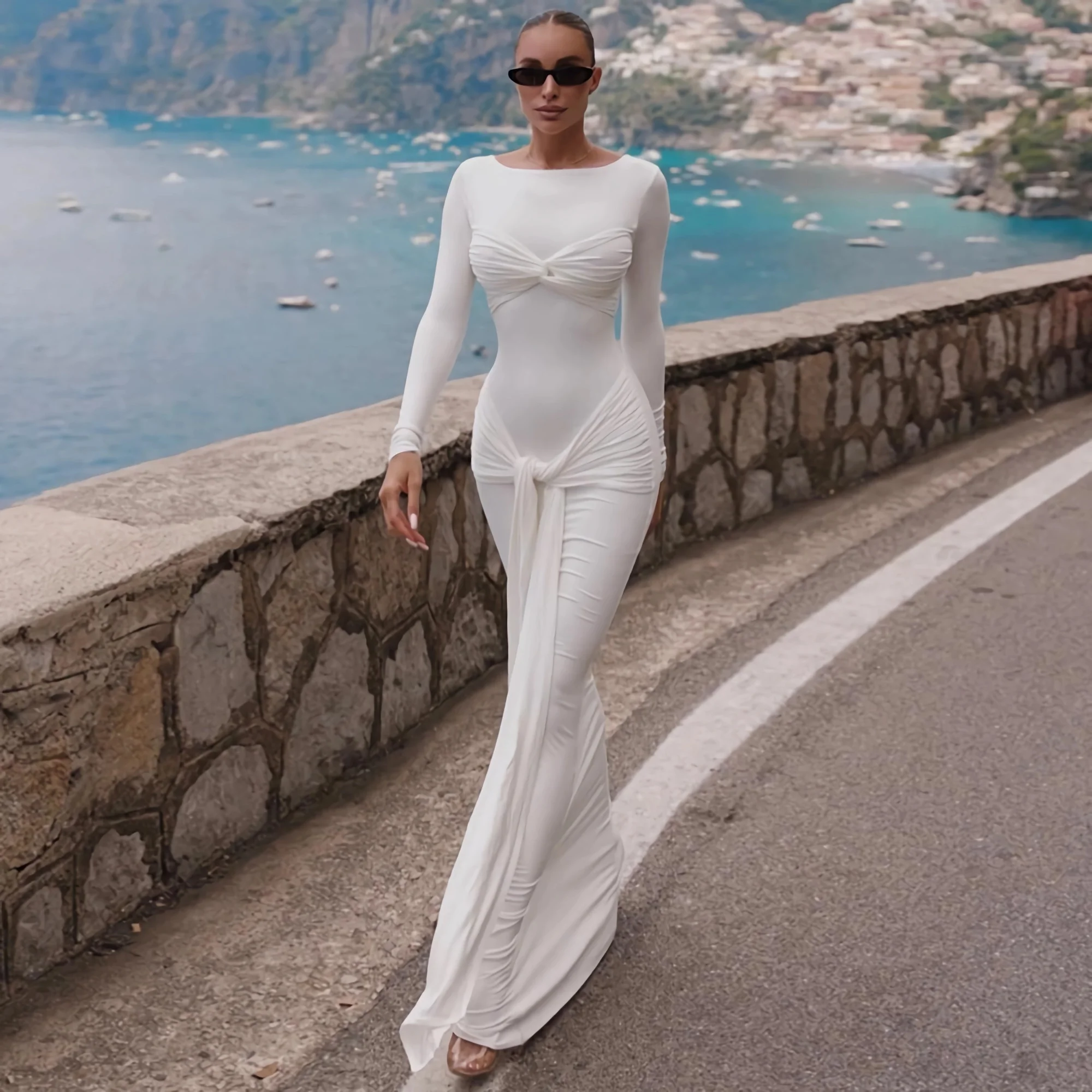 Женское длинное платье миди с круглым вырезом