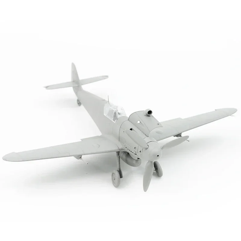 Комплект пластиковой собранной модели самолета BORDER BF-013 Bf109 G-10 истребитель 1/35