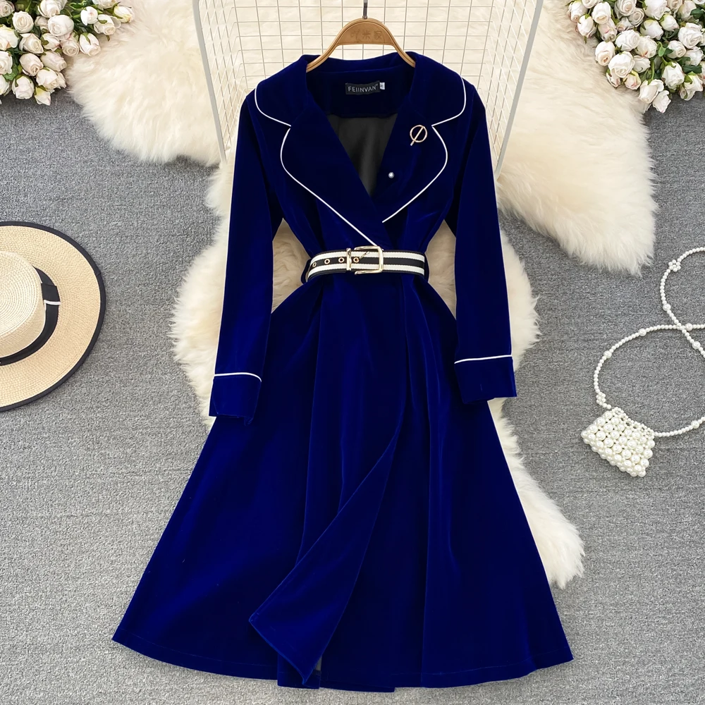 

Высококачественное ощущение легкого роскошного темпераментного костюма с воротником приталенное бархатное платье-ветровка с надписью эл...