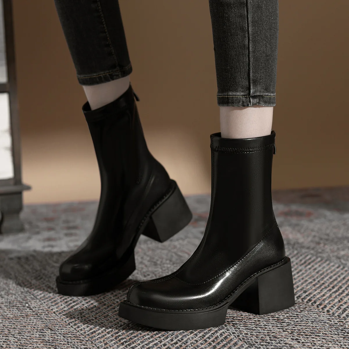 

New Vintage Short Boots Thick Sole Thin Boot 6.5cm Thick High Heel Shoes Women's Low Barrel Back Zipper Leather Boots 34-40