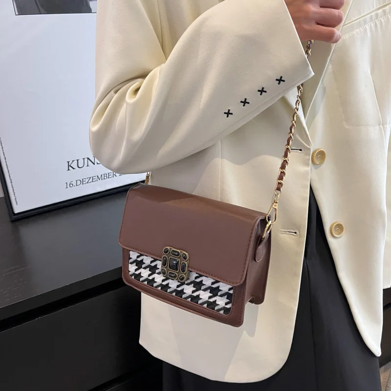 

Женская маленькая квадратная сумка, модная новинка 2022, качественные нежные сумки-ведра, женская сумка через плечо, женская сумка в простом с...