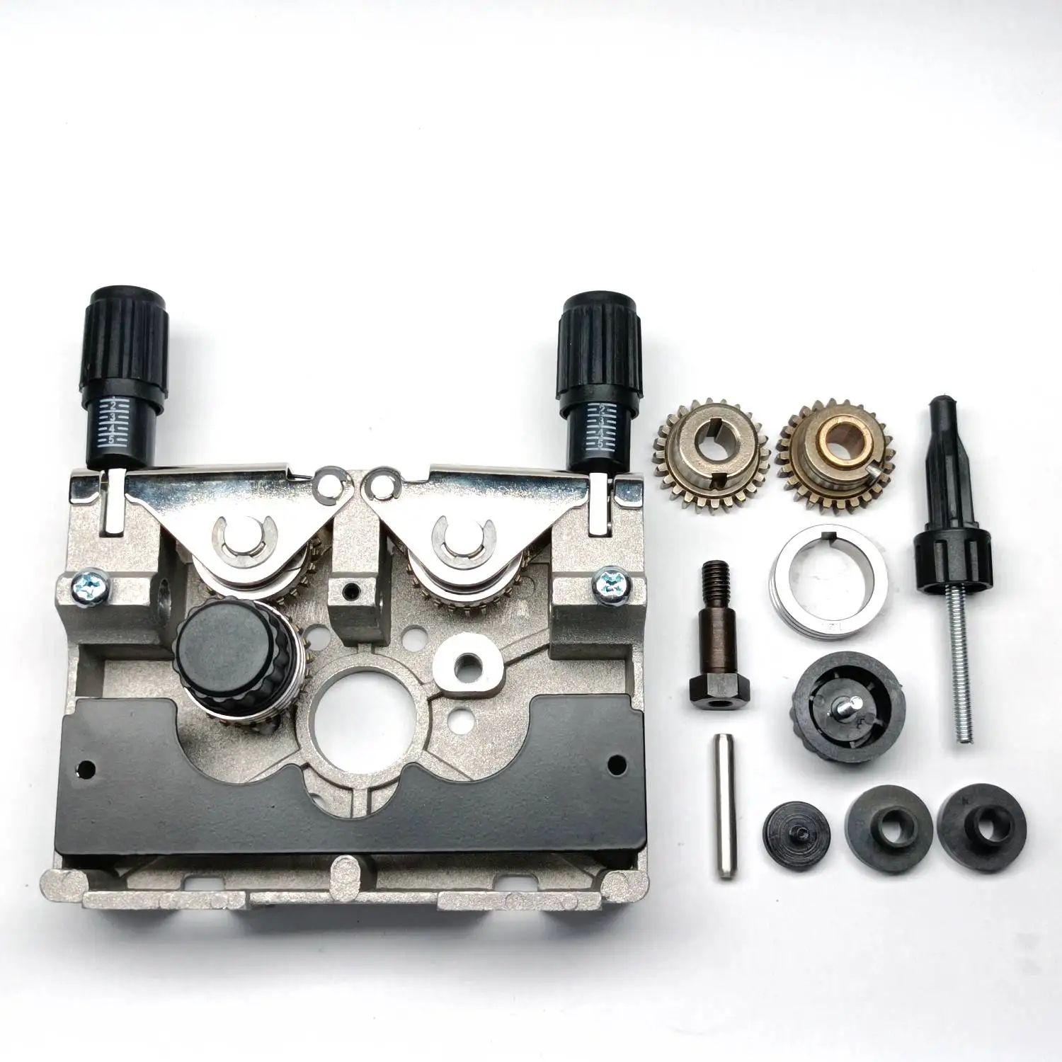 

Robusweld редукторный аппарат для MIG/MAG сварки 4 ролика