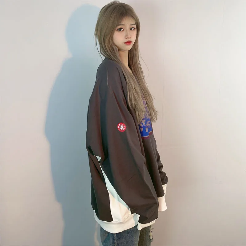 Рисунок 4 - Свитшот LIFE Cavempt с круглым