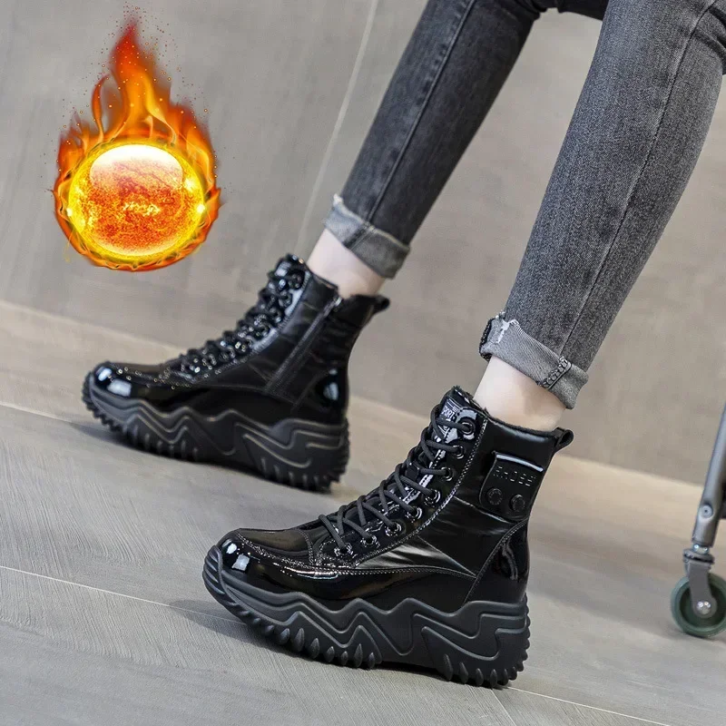 Женские ботильоны из натуральной кожи на танкетке высотой 7 см