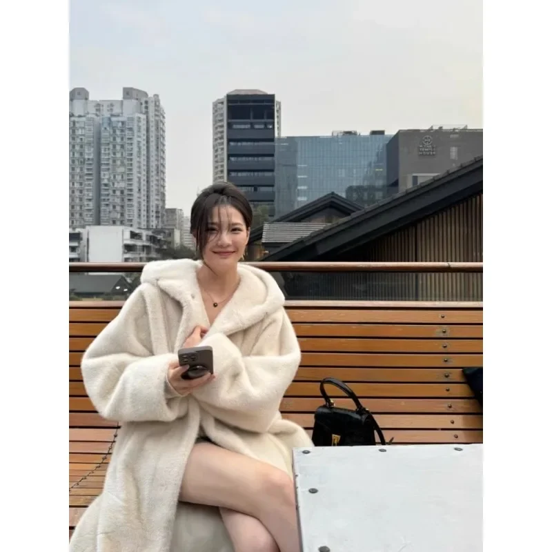 2024 осенне-зимнее новое белое шерстяное пальто женское корейское маленькое