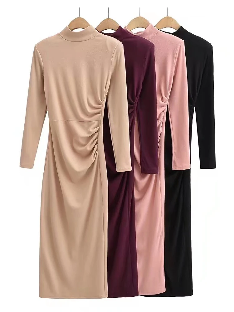 

Женское трикотажное платье-миди с длинным рукавом и воротником-стойкой