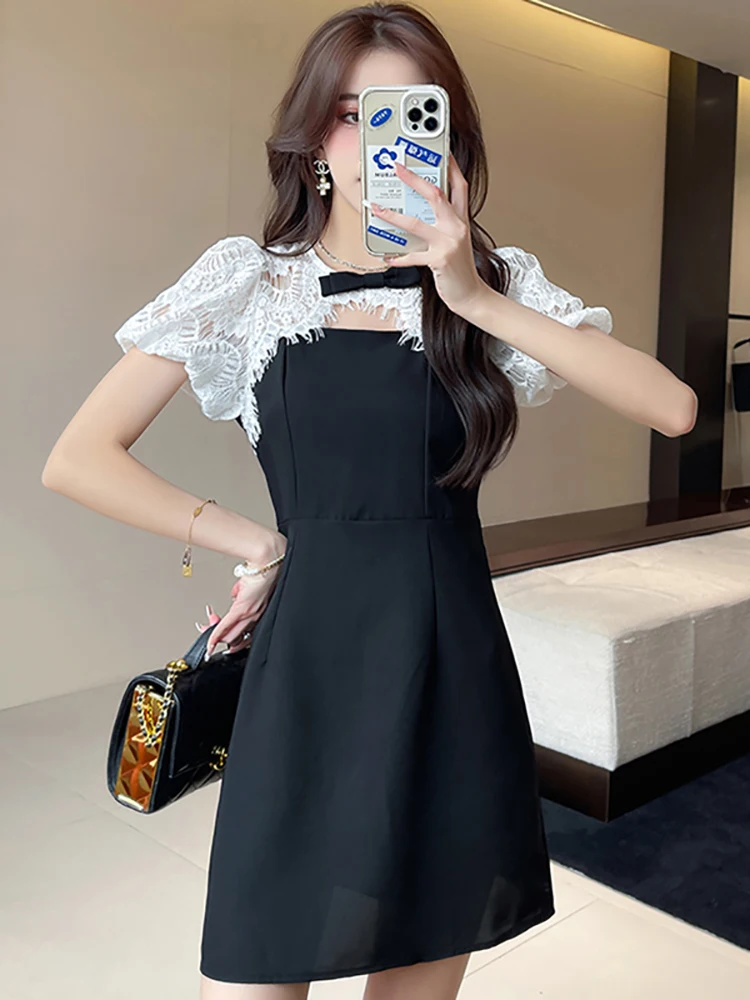 

2023 Black Patchwork Lace Hook Flower Mini Dress Summer Short Sleeve Bow Collar Casual Dress Women Korean Vintage Hepburn Dress