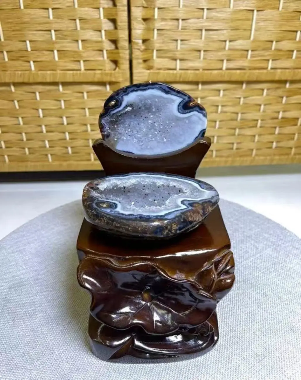 1Pcs Agate Jubao Natural Crystal Original Stone Jade Stone Ornamental Stone Living Room Office High-Grade Decorative Ornaments