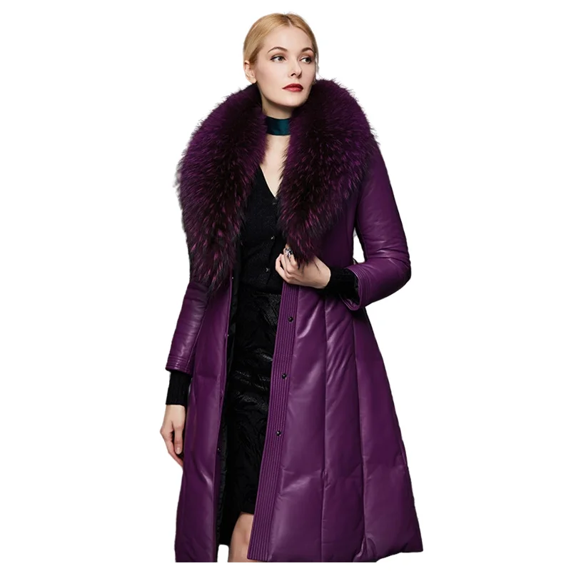 

Роскошное пальто средней длины из овечьей кожи, элегантная женская утепленная кожаная куртка, Женский натуральный большой воротник из меха енота