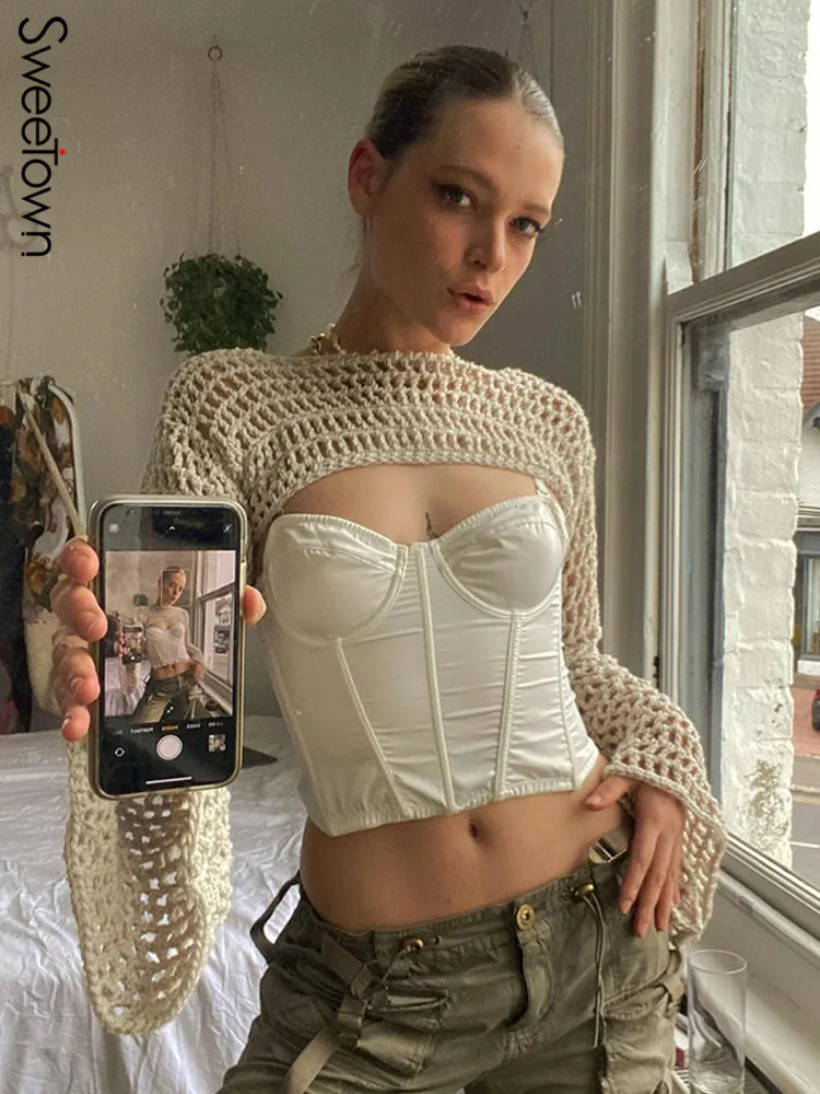 

Женская трикотажная футболка в сеточку, с рукавом-клеш