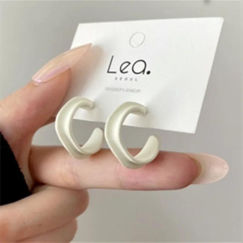 

Korean Dangle Earrings Pendants Women's Crystal Earrings Hollow Ear Drop Earrings aretes de mujer