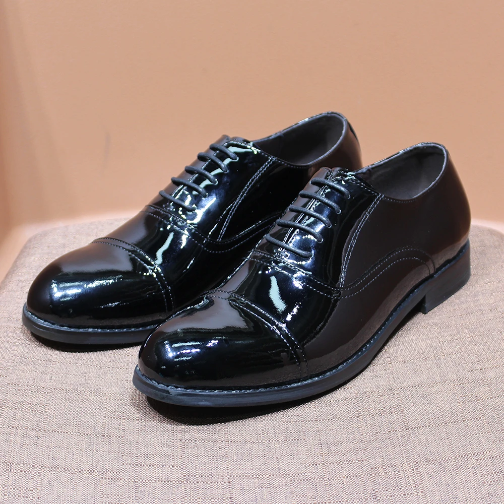 

Классические мужские оксфорды на шнуровке с закрытым носком деловые офисные классические туфли из воловьей лакированной кожи Модные Формальные туфли для свадьбы и вечеринки для мужчин