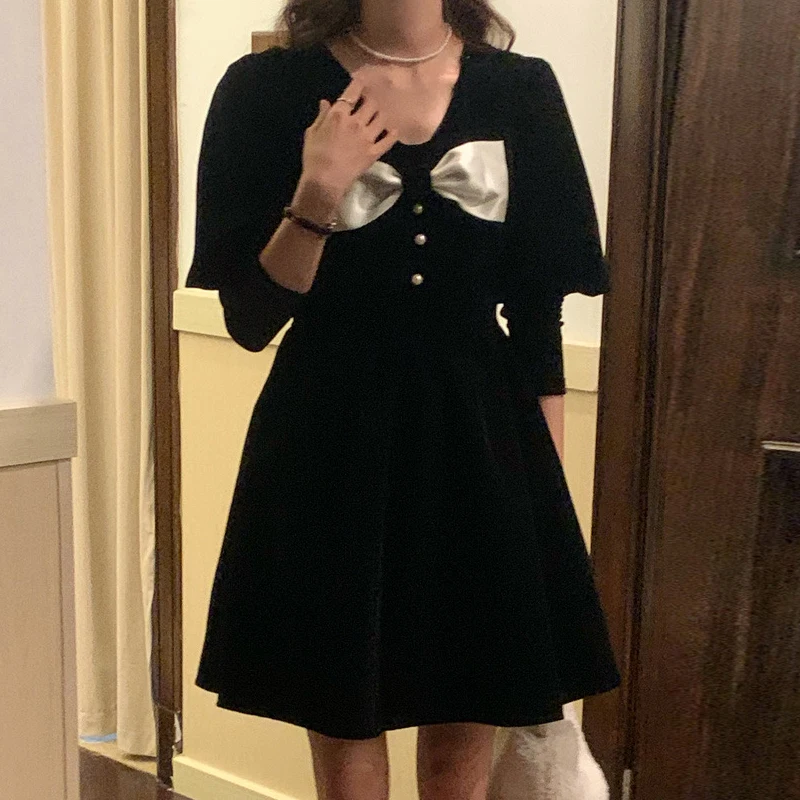 

Женское бархатное мини-платье в стиле Хепберн, с V-образным вырезом, бантом и длинным рукавом, приталенное весеннее винтажное платье-трапеци...