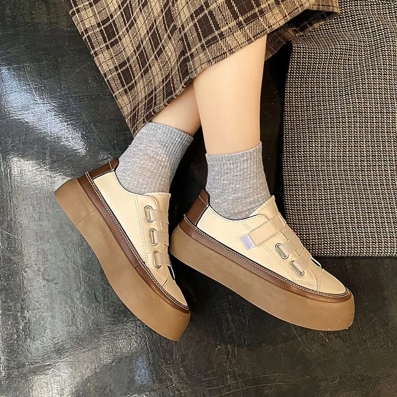 Retro Korean Version of Women Casual Flat Shoes 2023 New Hook and Loop Leisure Microfiber  Zapatos