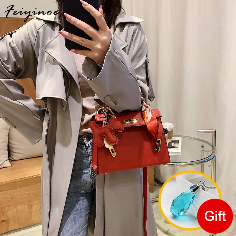

2022 New Ladies Fashion Luxury Leather Hand Bag With Doll High Quality Shoulder Strap Top Handle Bag vintage hand Bag top1