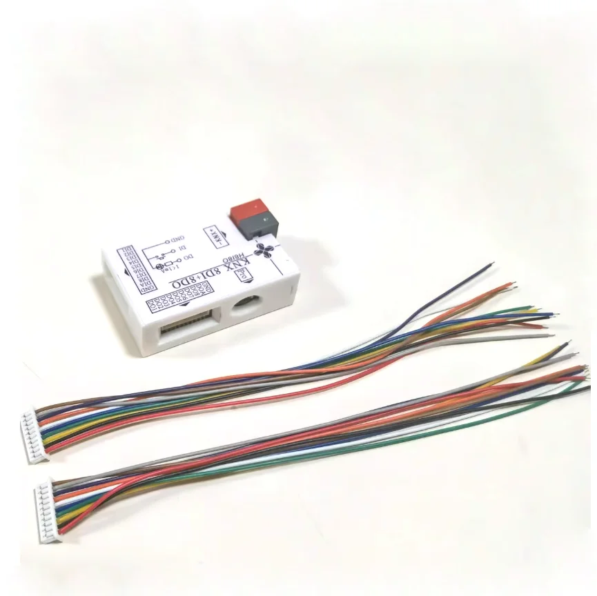 

Модуль KNX 8DI+8DO с 8 входами и 8 выходами