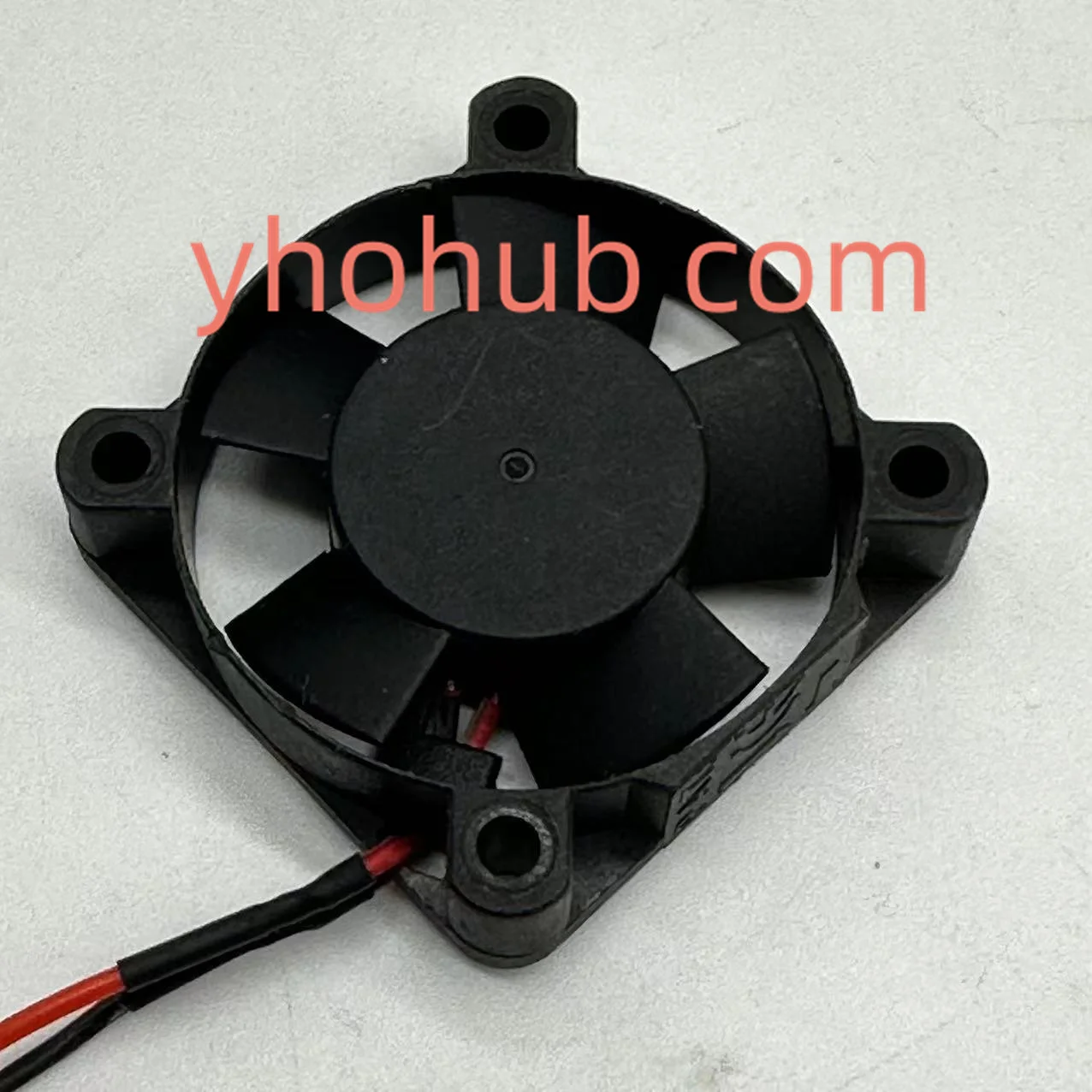 Вентилятор охлаждения сервера SUNON KD1204PFS3 ZP DC 12 В 0 9 Вт 40x40x10 мм |