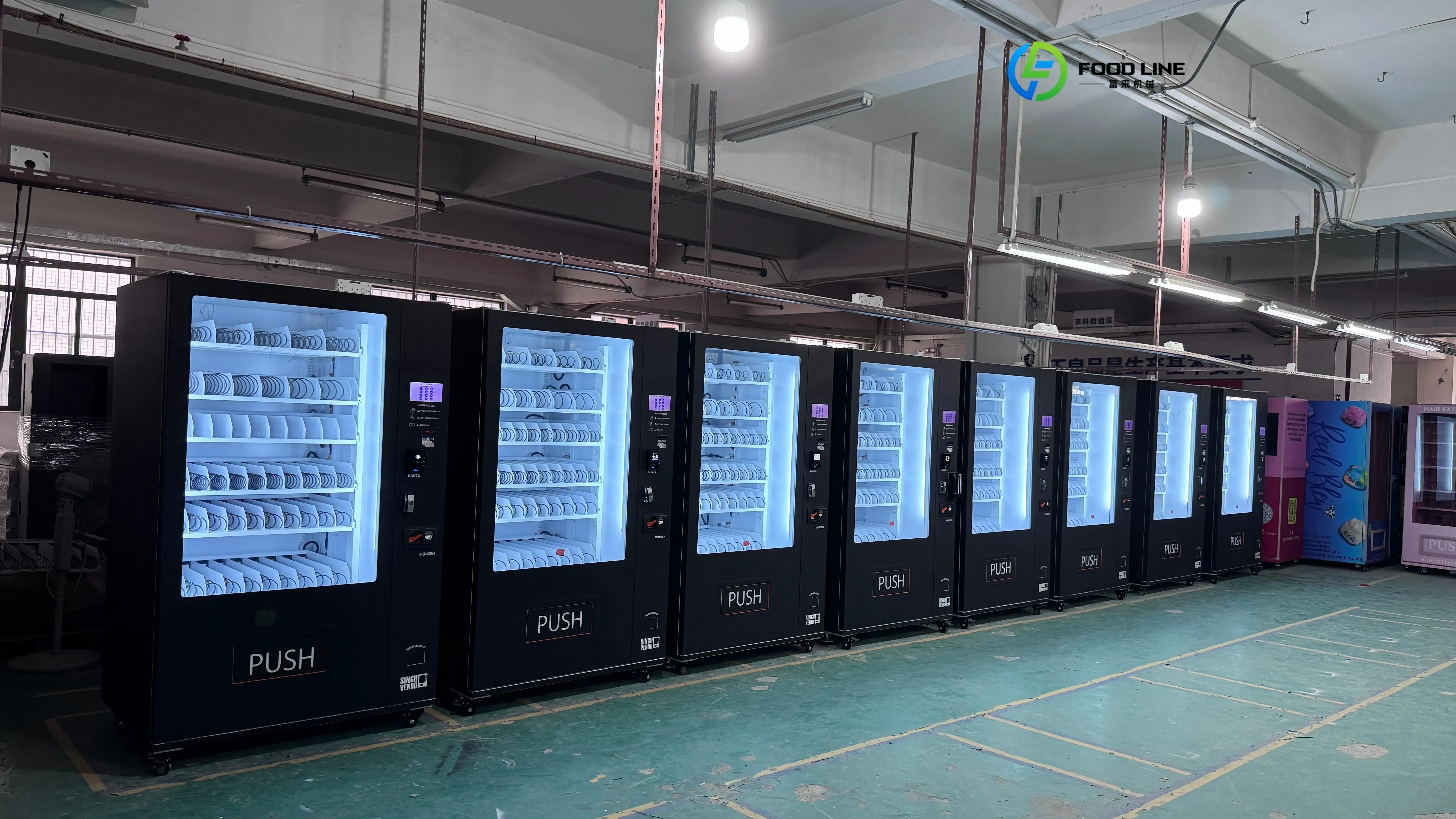 Фото Умный вендинговый аппарат FL для продуктов питания и напитков, поддерживающий протокол MDB, с SDK, вместимость 200-300 единиц, соответствует стандартам ADA, европейская версия. №2