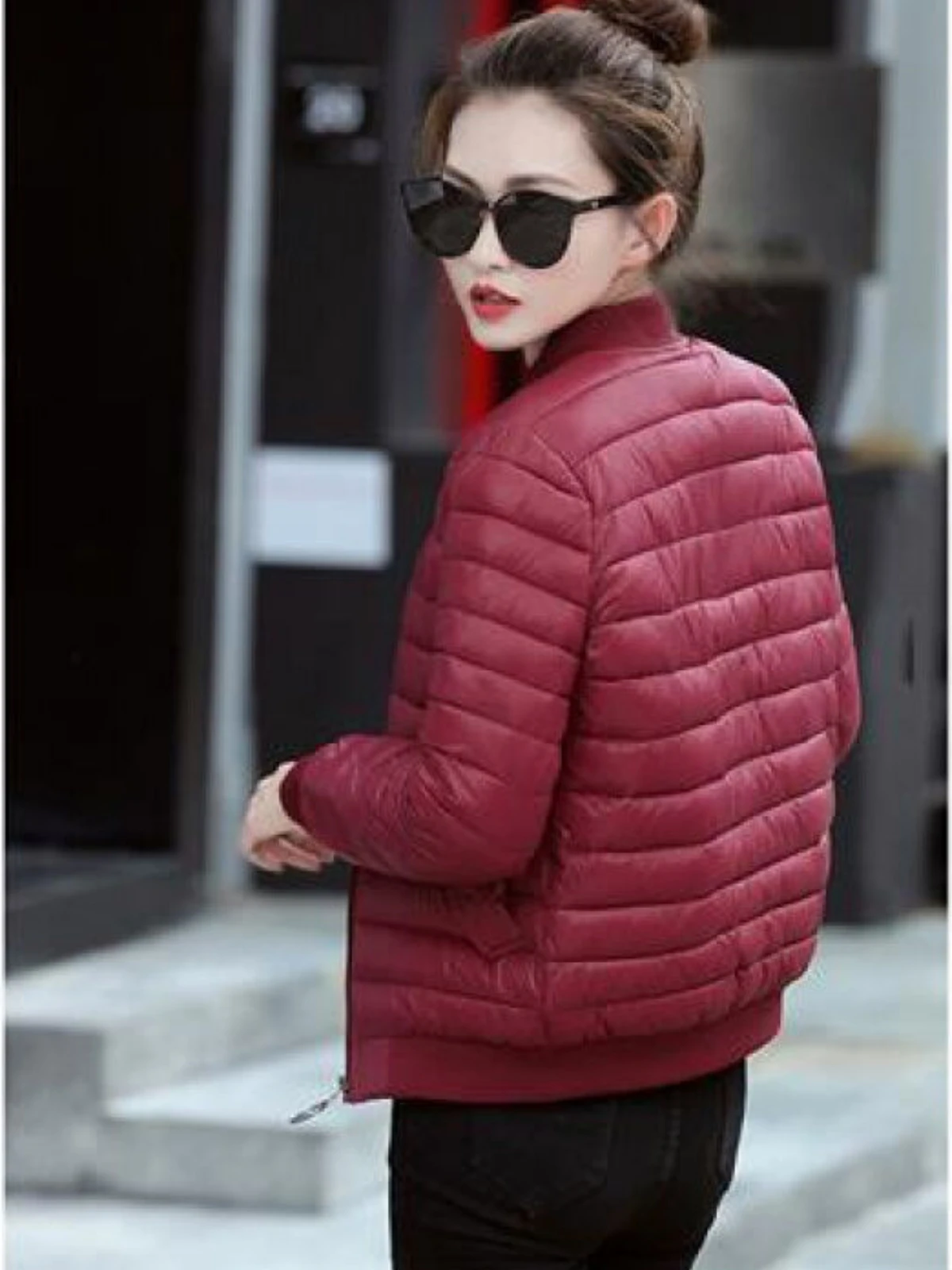 Fashion Padded Jacket Women's Short Lightweight Stand-up Collar Baseball Jacket Korean Version Loose Padded Jacket Warm Light