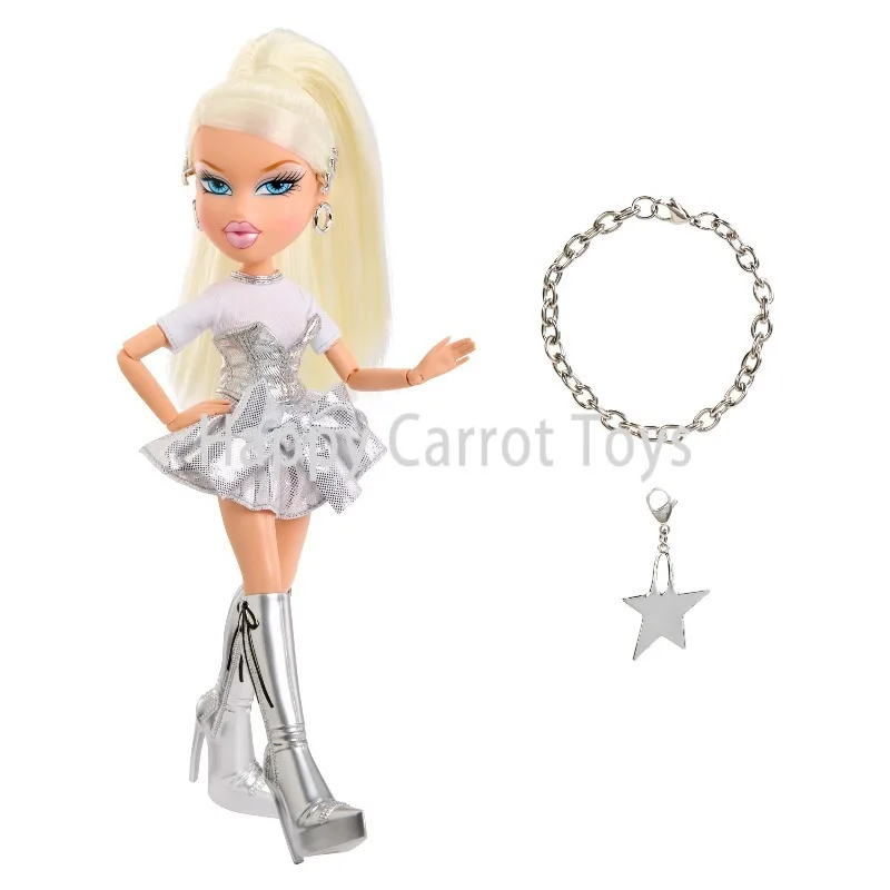 Фото Оригинальные модные куклы Bratz Charmz, коллекция Metallic Silver: коллекционный браслет с подвесками Sasha, Cloe, Yasmin, Jade, подарок для детей, игрушка. №4