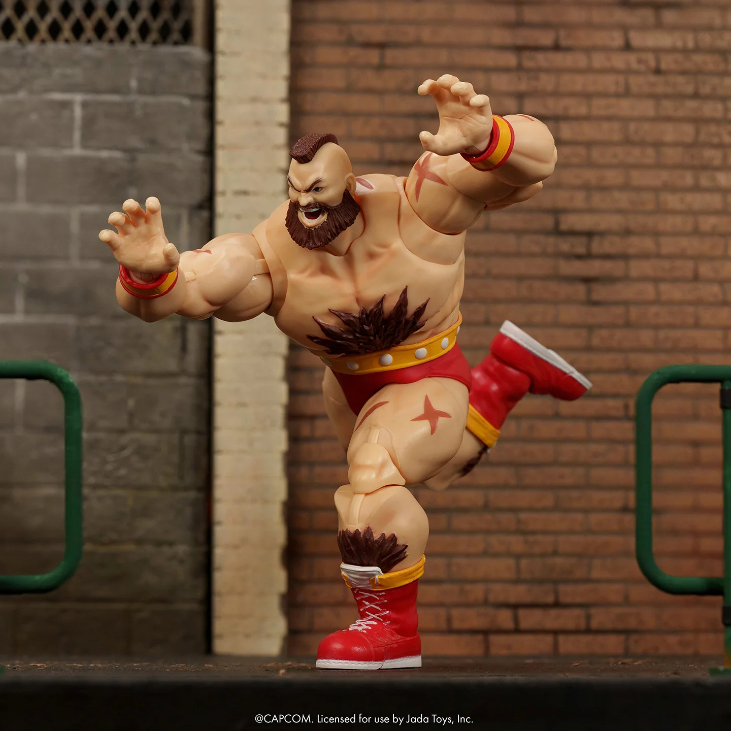Фото Фигурка Jada 1:12 Street Fighter Zangief Wave 5 – Культовый рестлер «Красный Циклон» с премиальной артикуляцией JD35742 №4