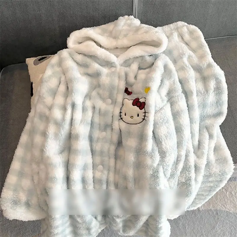 

Wholesale Sanrio peripherals Hello Kitty Kawaii plaid nightgown trousers spring and autumn new velvet thickened home wear set