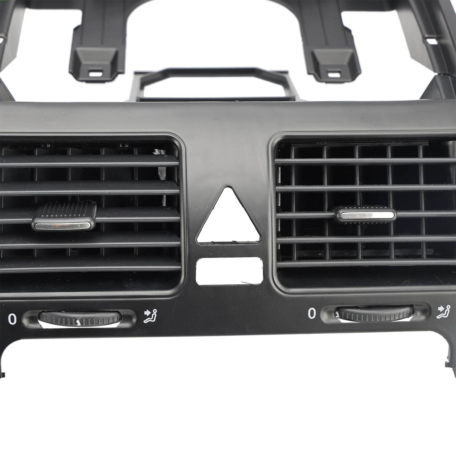 Центральная решетка вентиляционного отверстия приборной панели Artudatech 1K0819743A для