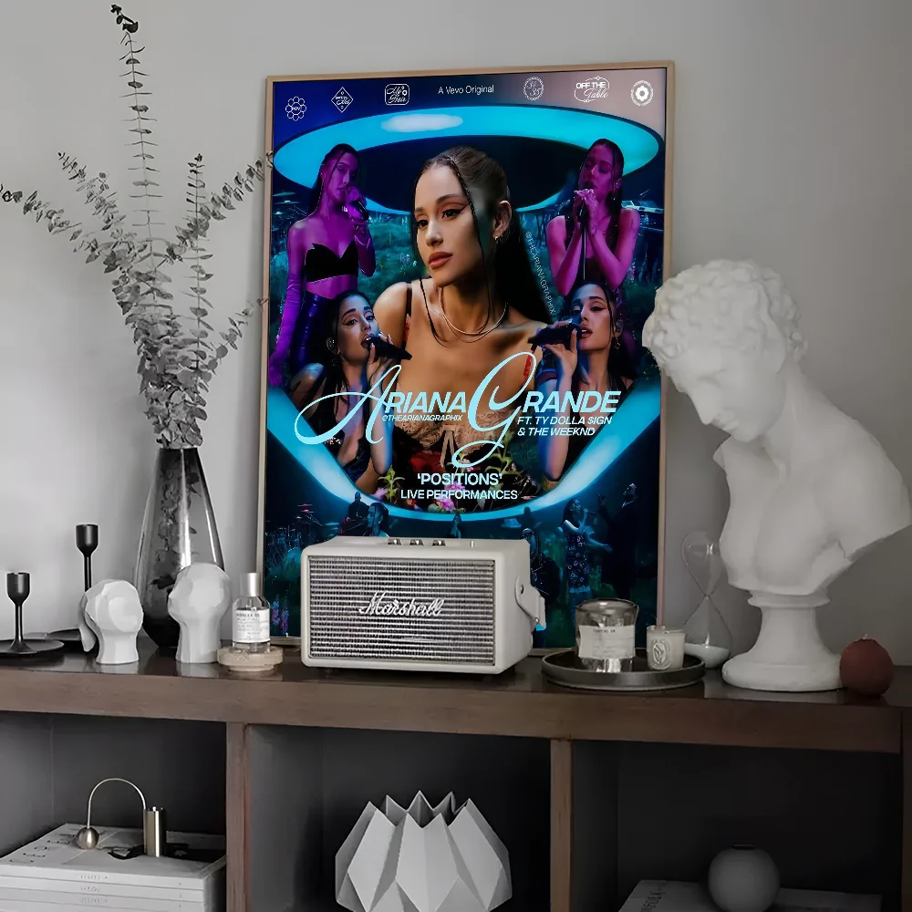 Плакат Ариана-Гранде MINISO