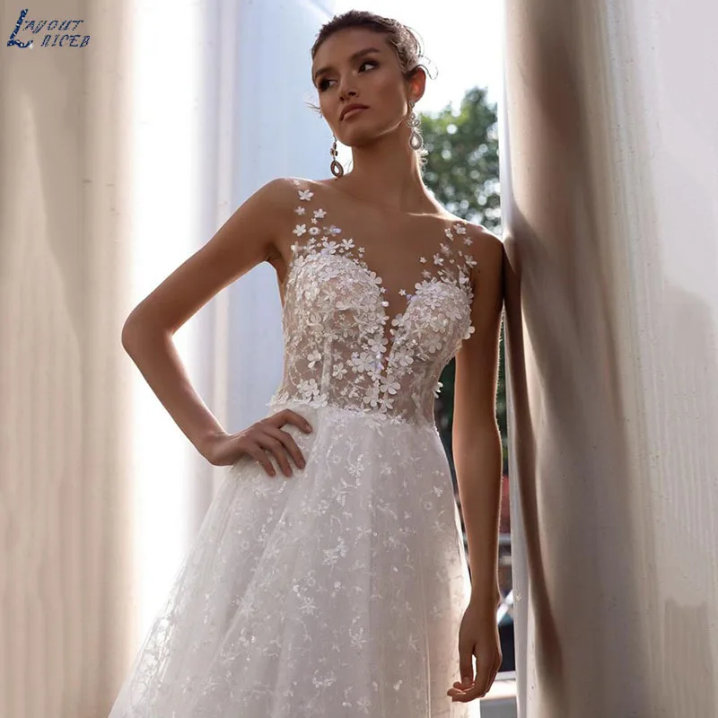 Sexy V Neck Lace 3D Flowers Wedding Dresses 2022 Glitter Tull Bride Wedding Gowns With Train vestidos de novia playa Custom Made