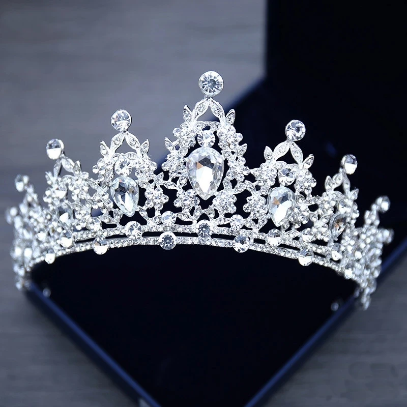 

Baroque Gold Champagne Crystal Heart Bridal Tiaras Crown Rhinestone Pageant Diadem Veil Tiara Headbands Wedding Hair Accessories