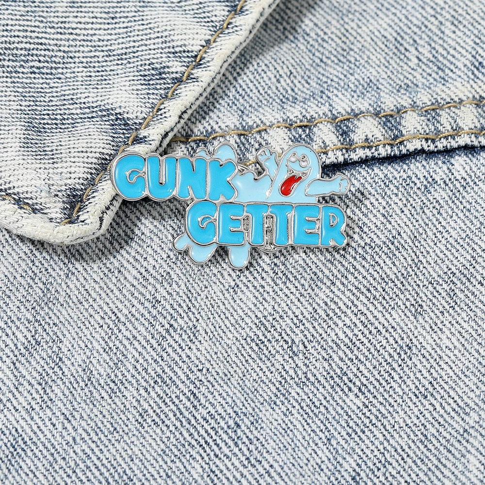 Фото Декоративные синие эмалевые значки Gunk Getter Spooky, броши-призраки и буквы для сумок, рюкзаков, одежды, украшений №3