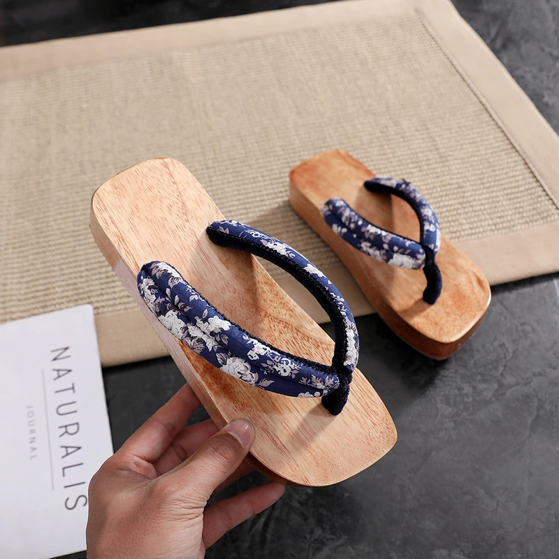 Шлепанцы в японском стиле-кимоно классические сандалии с цветочным принтом на