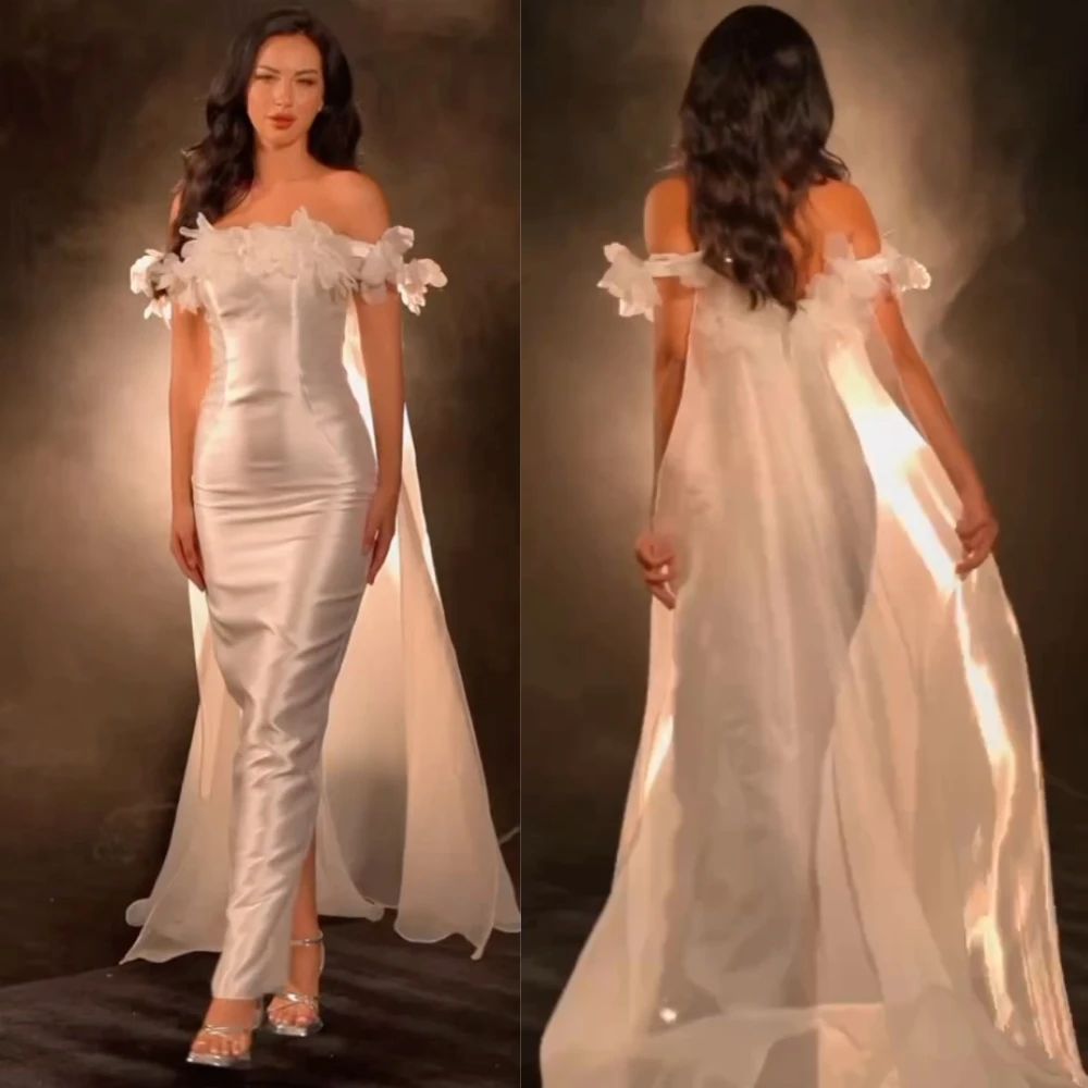 Изысканное платье миди высокого качества с блестящим цветком и вырезом лодочкой