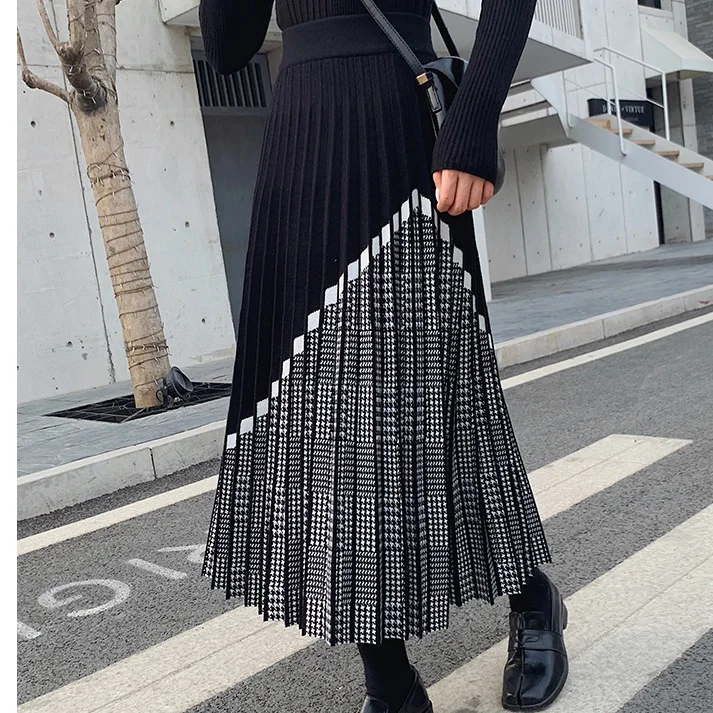 New Press Fold Knitted Plaid Half Skirt Large hem   women clothing  pleated skirt  korean style  Casual  A-LINE  plaid skirt