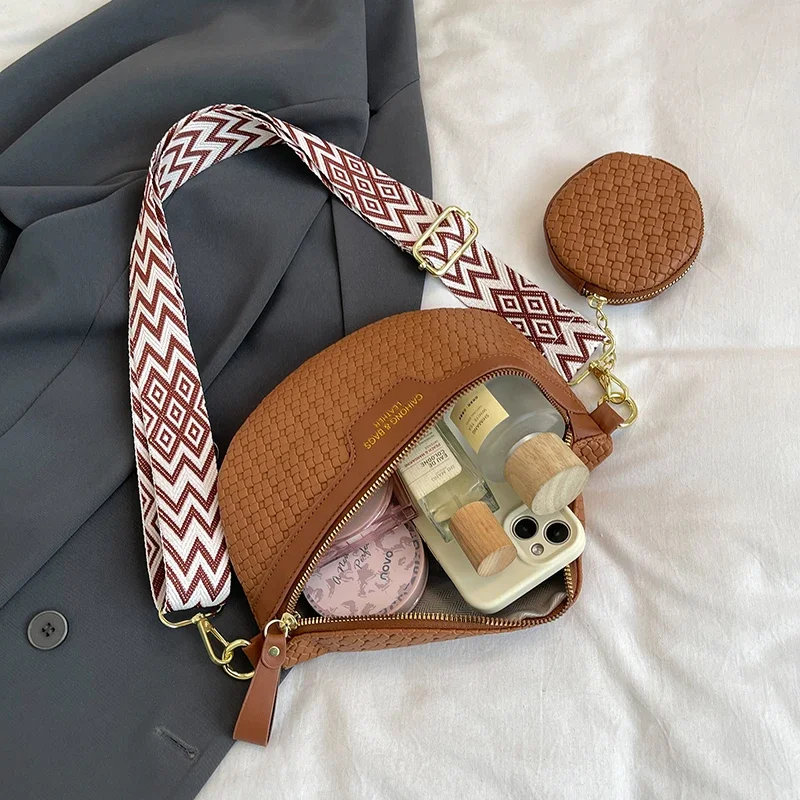 Нагрудные сумки-слинги с широким ремешком Сумки из искусственной кожи седлом на