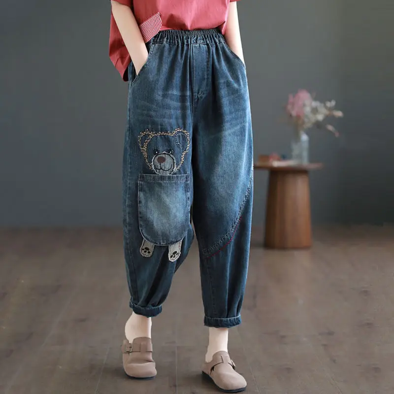 

2023 New Spring and Autumn Seasons Fashion Personality Cartoon Loose Waist Art Bear Embroidery Women's Nine Point Harlan Jeans