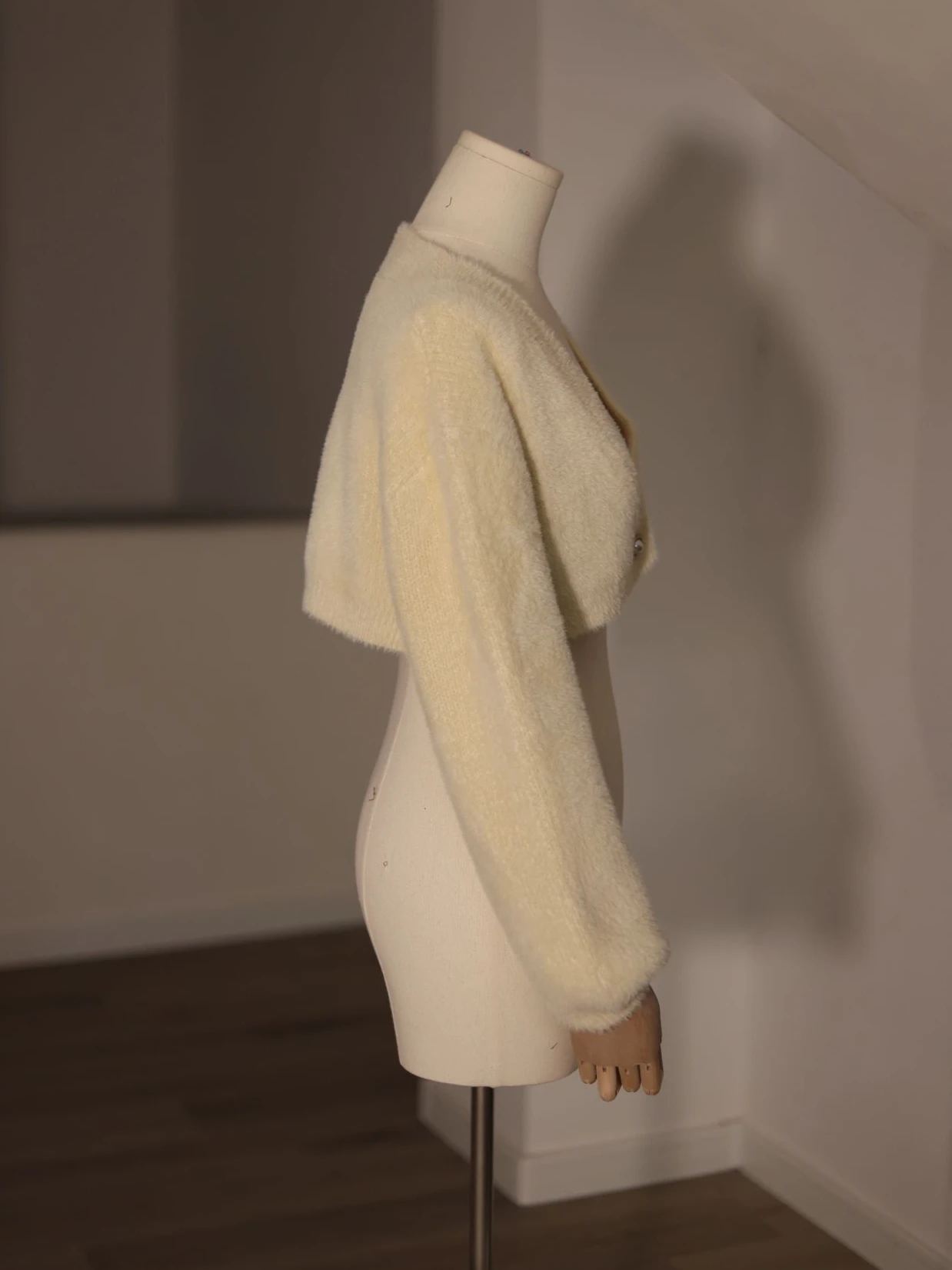 Meoji изящный пушистый короткий белый флисовый вязаный кардиган маленький