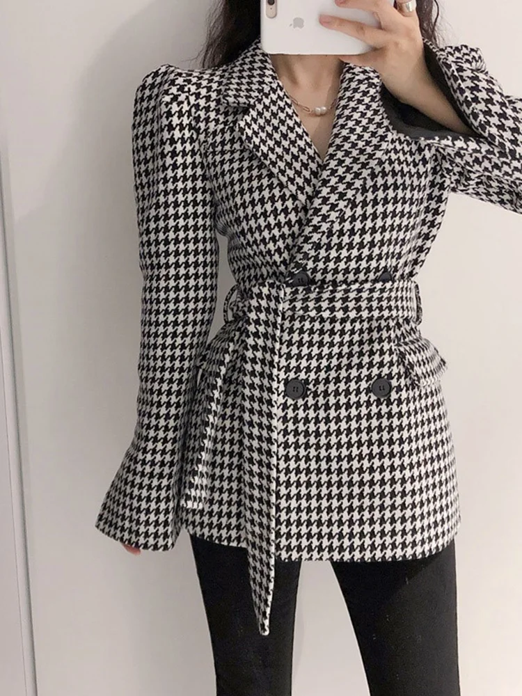 Autumn And Winter Korean French Retro Lapel Double-breasted Straps Waist Long-sleeved Houndstooth Woolen Suit Blazer D1755 images - 6