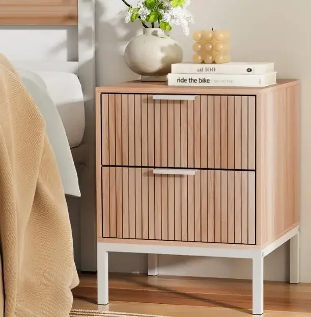 Современный простой консольный столик для прихожей с рифленым дизайном